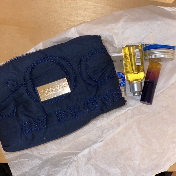 L’occitane en Provence Makeup Pouch with skincare - Picture 1 of 5